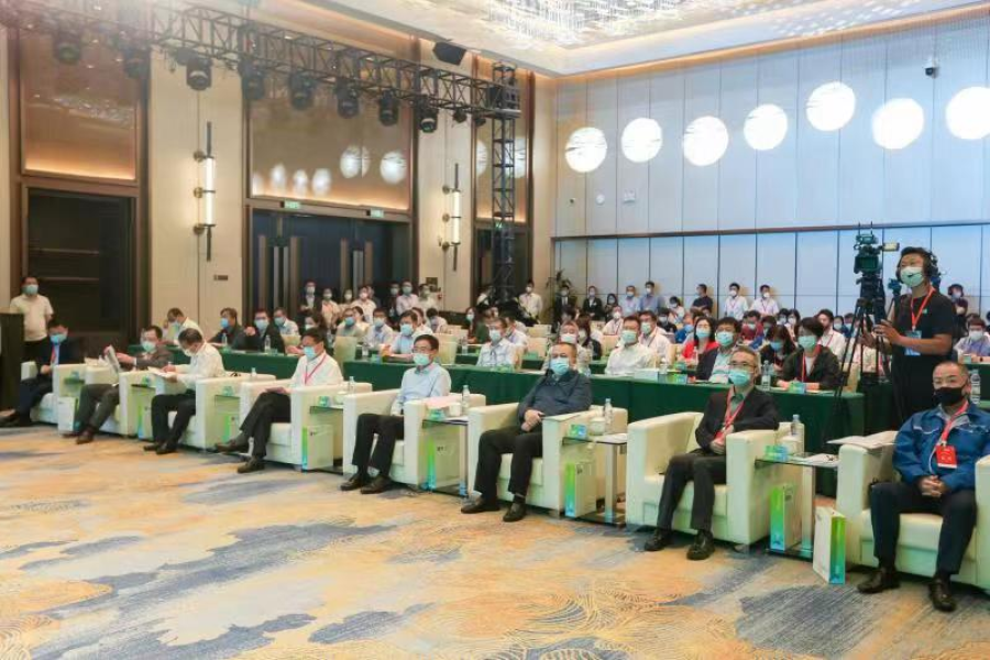 论坛2.jpg 论坛2.jpg